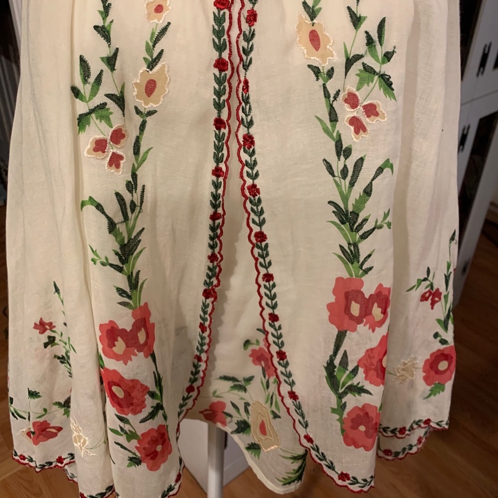 Embroidered Tank - Picture 6 of 16